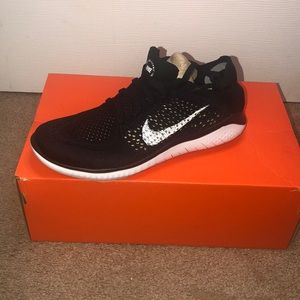 Nike Women’s FREE RN FLYKNIT 2018 8 black/white